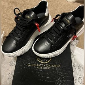 Black leather and white mens size 42 GIULIANO • GALIANO sneakers